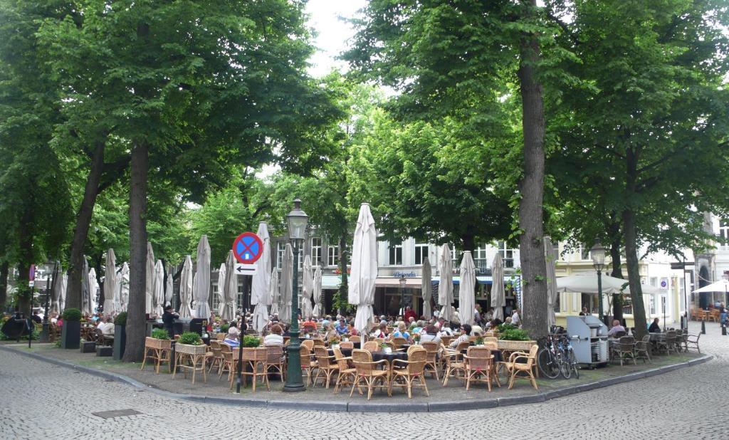 Logis Pastis Hotell Maastricht Exteriör bild